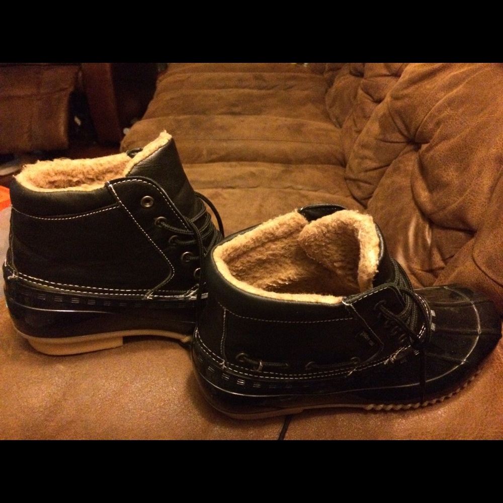 Women’s black duck boots